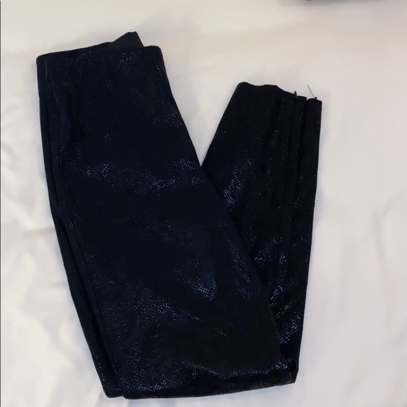 Black snake skin detail Zara leggings with zip - Picture 1 of 1